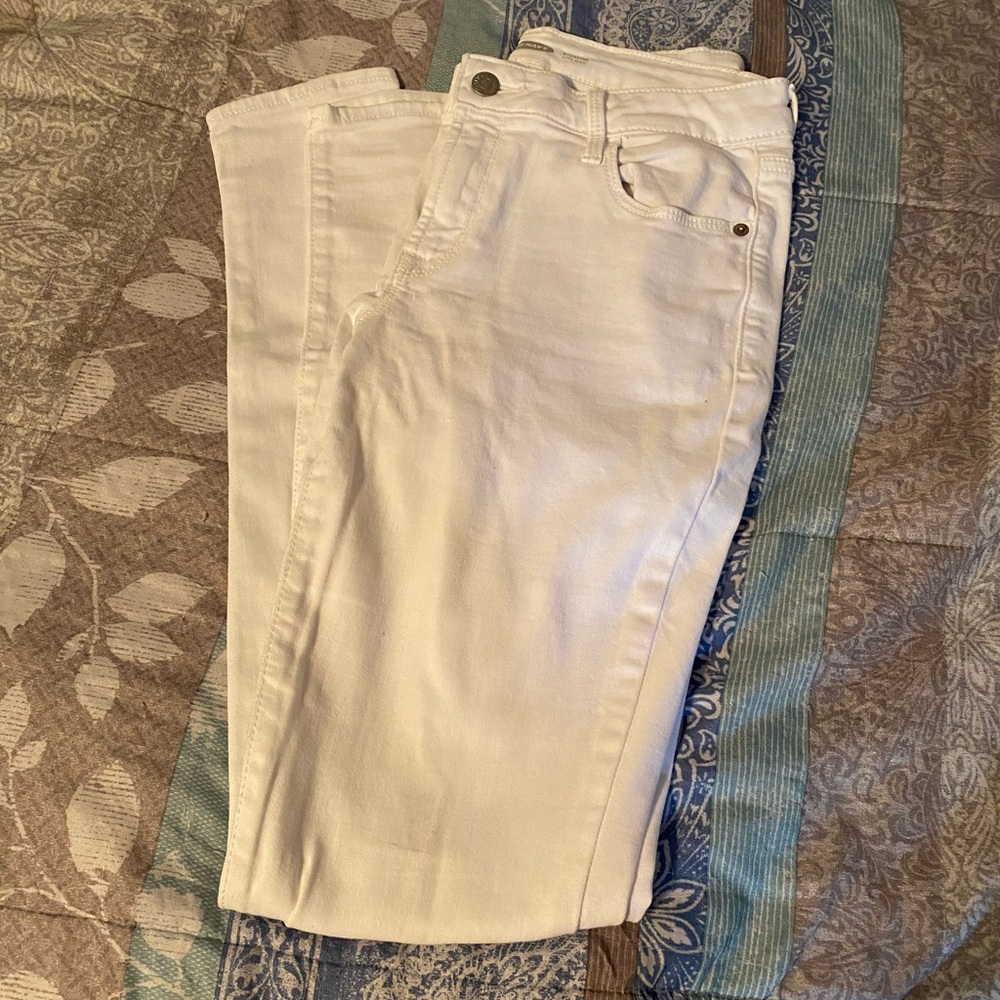 OLD NAVY WHITE ROCKSTAR JEANS
